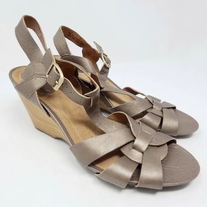 Clarks | Artisan Woodward Willow Sandals (Size 11)